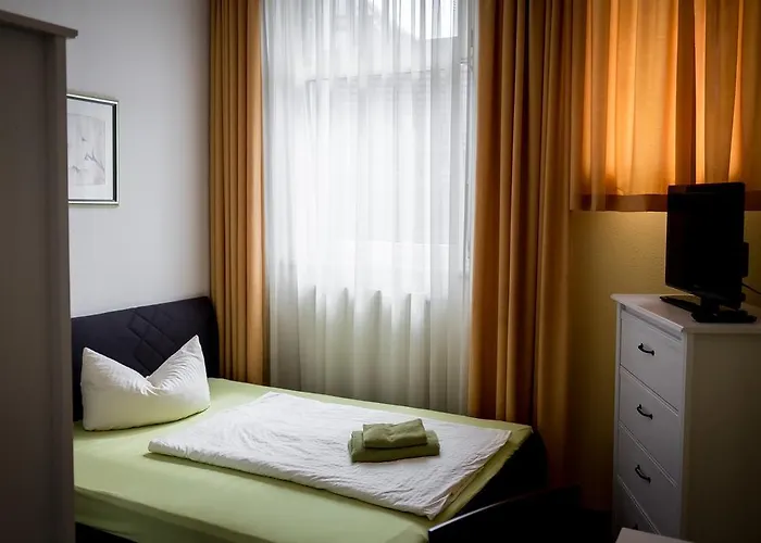 Angelika Πανσιόν *