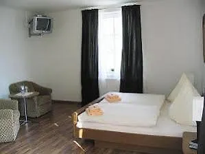 Angelika Πανσιόν *